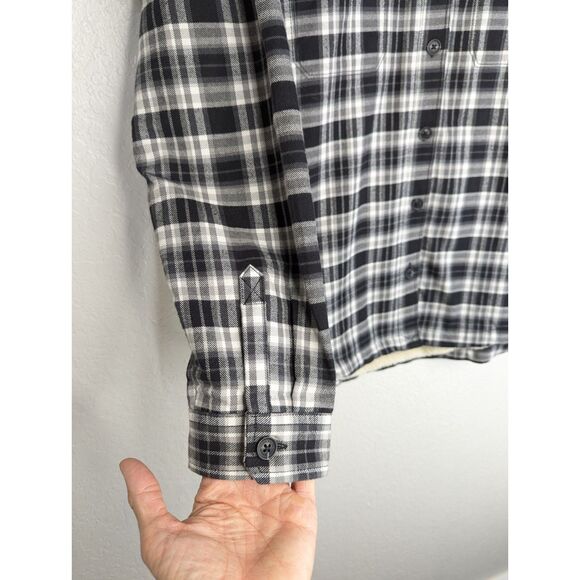 NWOT Eddie Bauer Faux Shearling Lined Flannel Button Down Shacket Size L Cabin - Picture 5 of 8